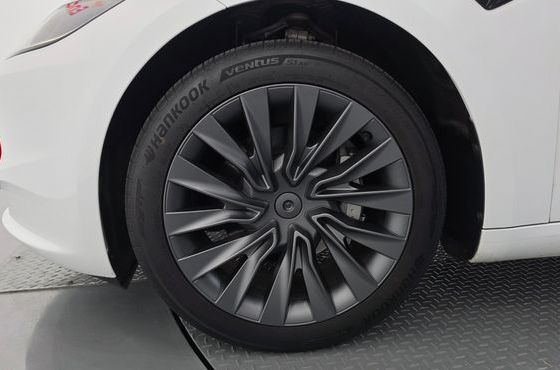 Tesla Model 3 RWD — пробег 40 445 км — фото 5 из 5