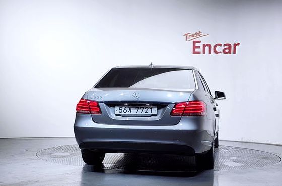 Mercedes-Benz E-Class E300 Elegance — пробег 117 007 км — фото 4 из 5