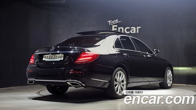 Mercedes-Benz E-Class из Кореи Encar