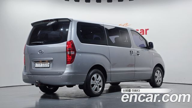 Hyundai Starex 4WD 11-Seater Wagon CVX Luxury — пробег 130 006 км — фото 2 из 5