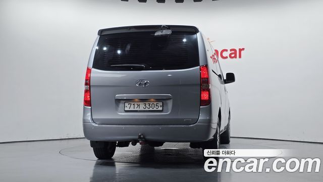 Hyundai Starex 4WD 11-Seater Wagon CVX Luxury — пробег 130 006 км — фото 4 из 5