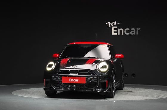 Mini Cooper JCW — пробег 2 281 км — фото 3 из 5