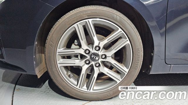 Kia K3 из Кореи Encar