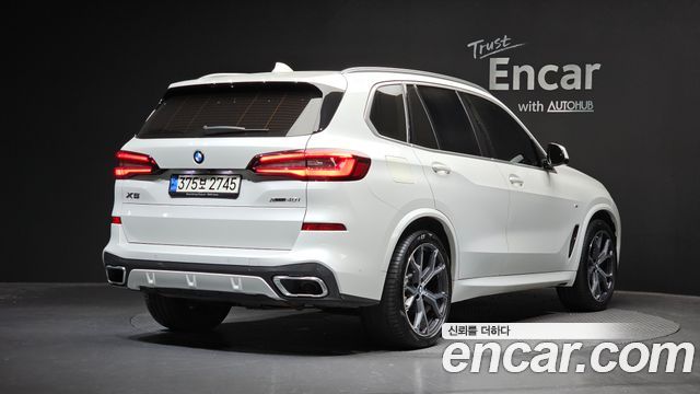 BMW X5 xDrive 40i M Sport — пробег 30 284 км — фото 2 из 5