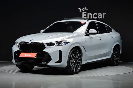 BMW X6 xDrive40i M Sport — пробег 4 977 км — фото 1 из 5