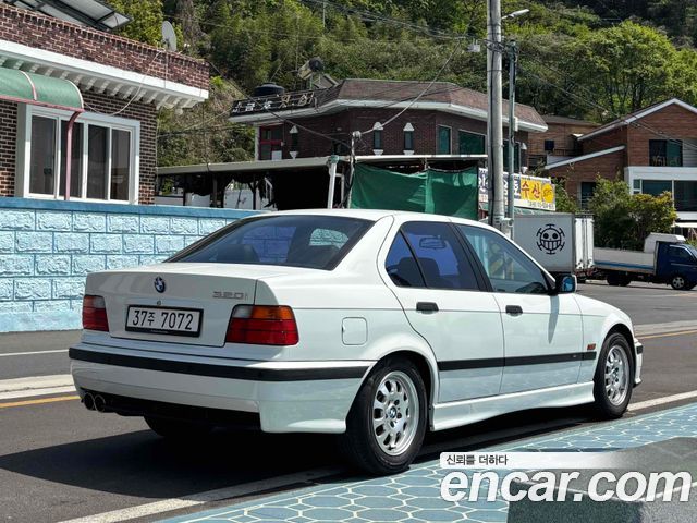 BMW 3-Series из Кореи Encar