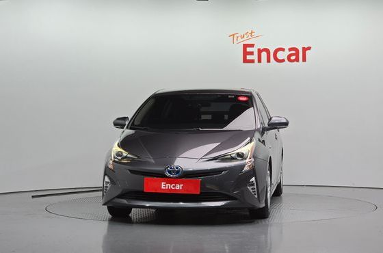 Toyota Prius 1.8 E — пробег 98 094 км — фото 3 из 5