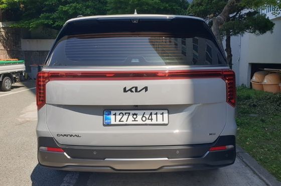 Kia Carnival Hev 9 Seater X Line — пробег 4 200 км — фото 2 из 5