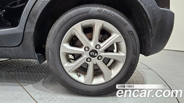 Kia Stonic из Кореи Encar