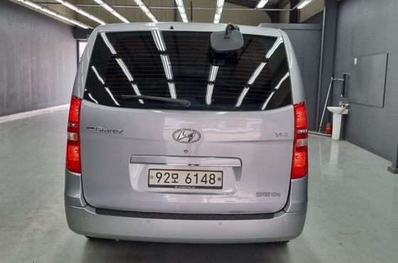 Hyundai Starex Van 5-Seater Smart — пробег 117 409 км — фото 2 из 5
