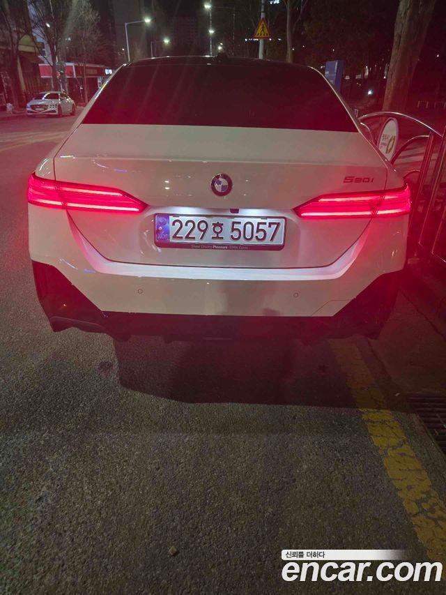 BMW 5-Series 520i M Sport — пробег 17 000 км — фото 3 из 5