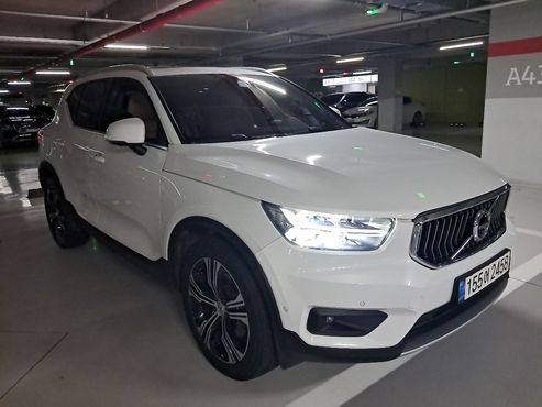 Volvo XC40 B4 Inscription — пробег 72 594 км — фото 3 из 5