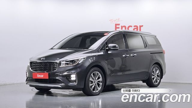 Kia Carnival 7-Seater Limousine VIP — пробег 48 341 км — фото 1 из 5
