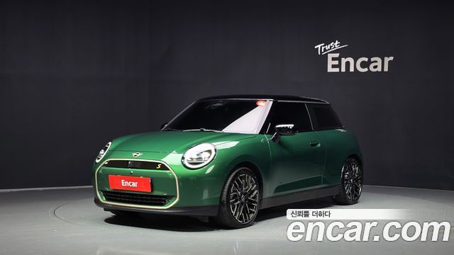 Mini Cooper SE Favoured — пробег 9 011 км — фото 1 из 5