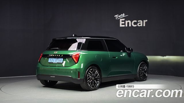 Mini Cooper SE Favoured — пробег 9 011 км — фото 2 из 5