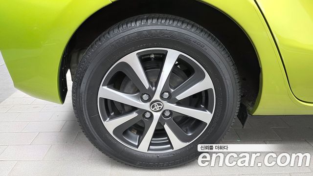 Toyota Prius 1.5 — пробег 17 227 км — фото 5 из 5