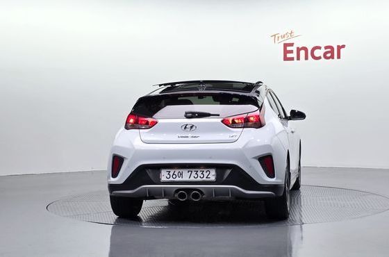 Hyundai Veloster 1.6 Turbo Sport — пробег 66 784 км — фото 4 из 5