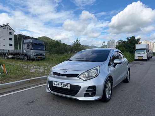 Kia pride 5DR 1.6 GDI Luxury — пробег 158 000 км — фото 1 из 5