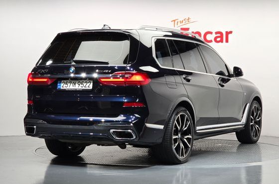 BMW X7 xDrive 40d M Sport 6STR — пробег 85 333 км — фото 2 из 5