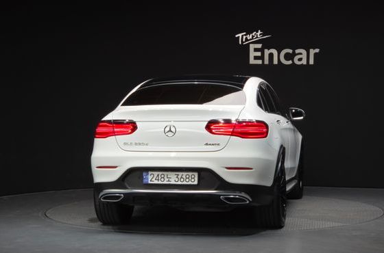 Mercedes-Benz GLC-Class GLC220 d 4MATIC Premium Coupe — пробег 88 605 км — фото 4 из 5
