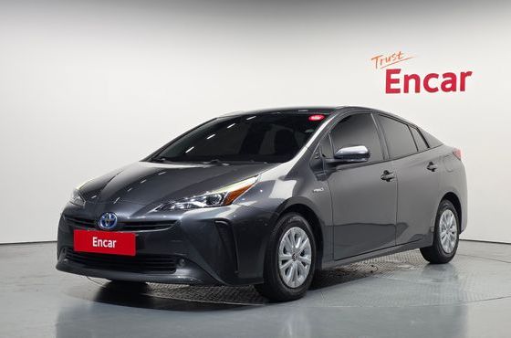 Toyota Prius 1.8 — пробег 63 191 км — фото 1 из 5