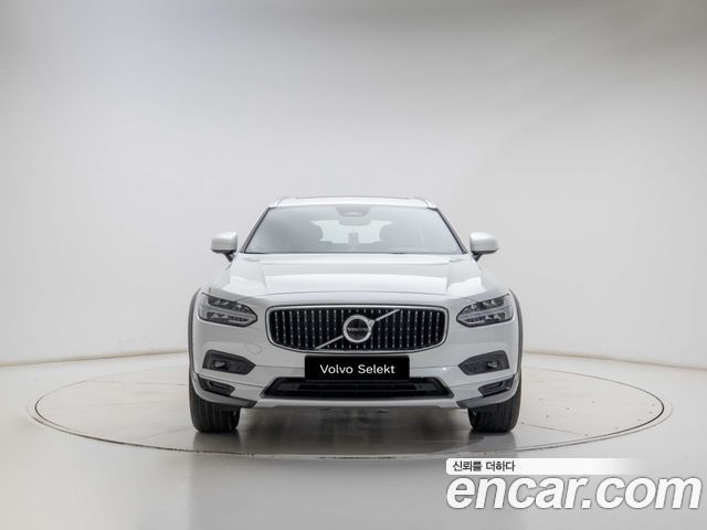 Volvo V90 B5 Ultra AWD — пробег 5 058 км — фото 3 из 5