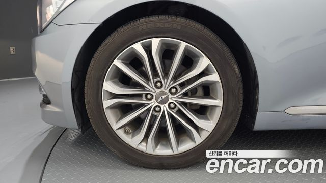 Hyundai Genesis из Кореи Encar