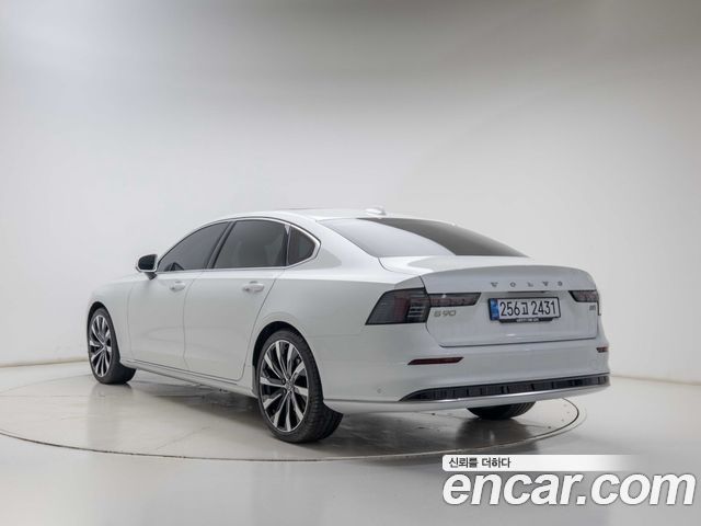 Volvo S90 B5 Ultra Bright — пробег 455 км — фото 2 из 5
