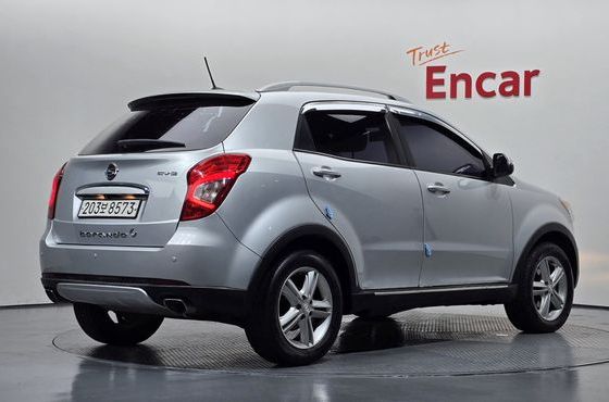 Ssangyong KORANDO 2.0 CVS 2WD Deluxe — пробег 116 312 км — фото 2 из 5