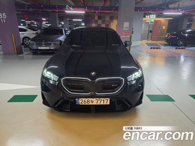 BMW M5 M5 Sedan — пробег 4 000 км — фото 1 из 5