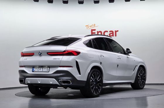 BMW X6 xDrive40i M Sport — пробег 3 570 км — фото 2 из 5