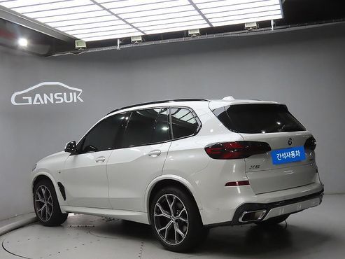 BMW X5 xDrive 40i M Sport — пробег 10 664 км — фото 3 из 5