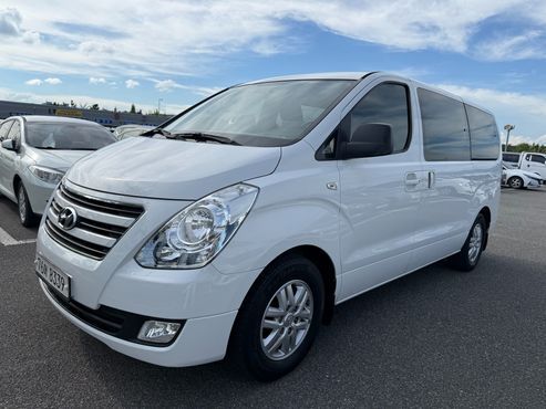 Hyundai Starex 12-Seater Wagon CVX Deluxe — пробег 124 045 км — фото 2 из 5