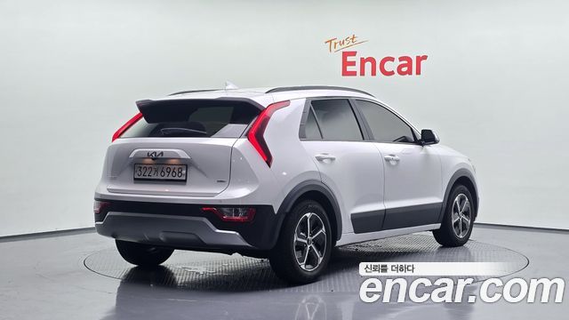 Kia Niro Trendy — пробег 135 877 км — фото 2 из 5