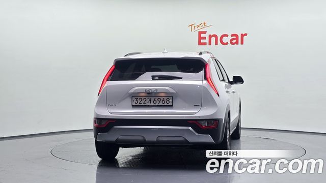 Kia Niro Trendy — пробег 135 877 км — фото 4 из 5