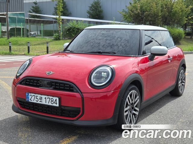 Mini Cooper Classic — пробег 4 243 км — фото 1 из 5