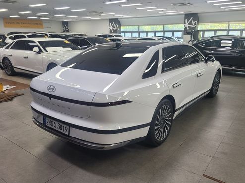 Hyundai Grandeur Caligraphy — пробег 10 242 км — фото 2 из 5