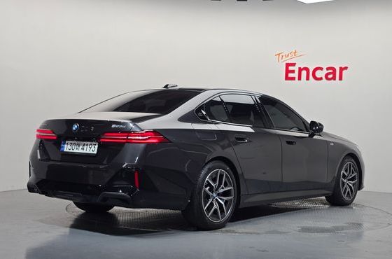 BMW 5-Series 523d xDrive M Sport — пробег 41 130 км — фото 2 из 5