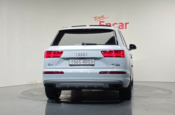Audi Q7 45 TFSI Quattro — пробег 75 610 км — фото 4 из 5