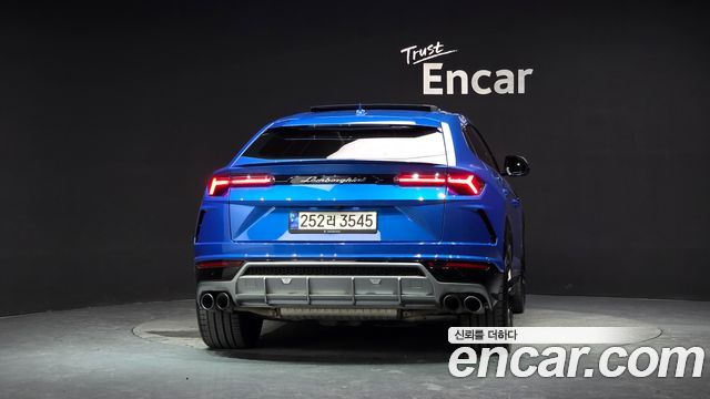 Lamborghini Urus из Кореи Encar