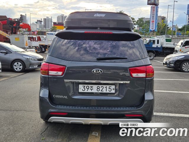 Kia Carnival из Кореи Encar
