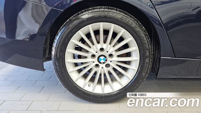 BMW 3-Series 320i Luxury — пробег 79 801 км — фото 5 из 5