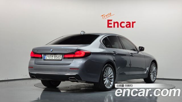 BMW 5-Series 530i xDrive Luxury — пробег 60 970 км — фото 2 из 5