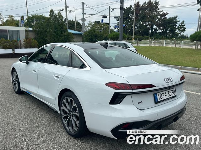 Audi A6 40 TFSI S Line — пробег 30 км — фото 2 из 5