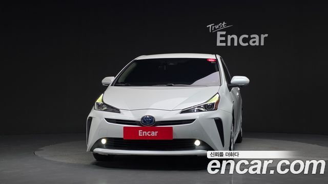 Toyota Prius 1.8 — пробег 72 857 км — фото 3 из 5