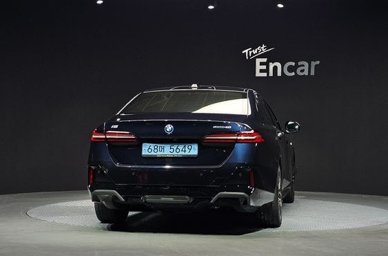 BMW i5 eDrive 40 M Sport — пробег 38 484 км — фото 4 из 5