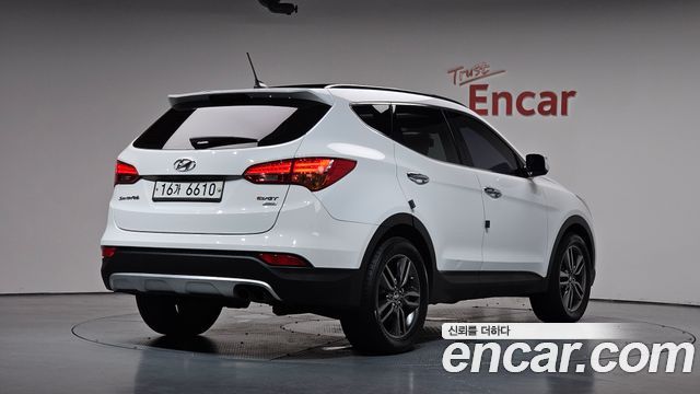 Hyundai Santafe Diesel(e-VGT) 2.0 4WD Exclusive — пробег 145 799 км — фото 2 из 5