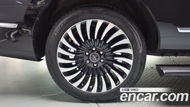 Lincoln Navigator из Кореи Encar