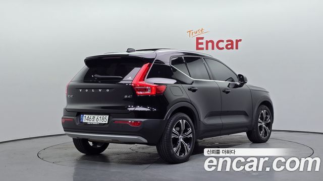Volvo XC40 B4 Inscription — пробег 50 970 км — фото 2 из 5