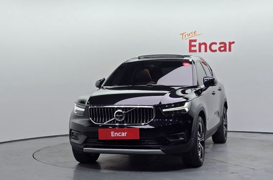 Volvo XC40 B4 Inscription — пробег 50 970 км — фото 3 из 5